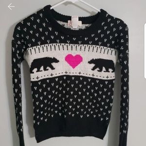 Bear heart sweater